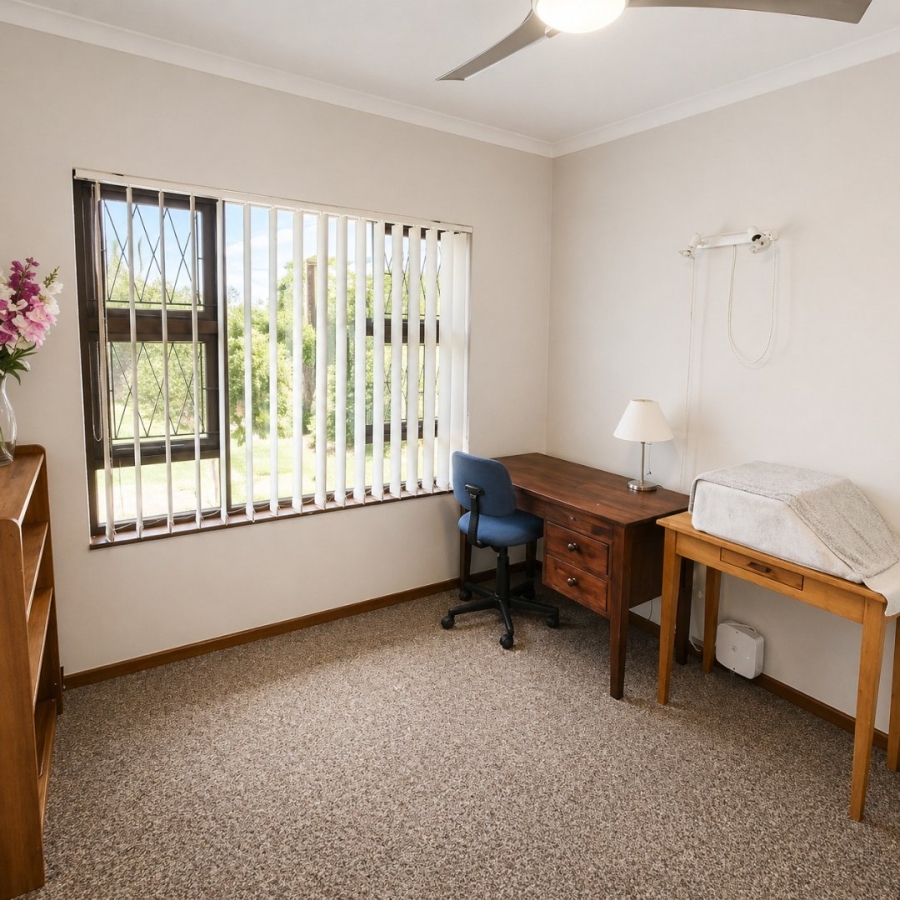 5 Bedroom Property for Sale in Vincent Heights Eastern Cape
